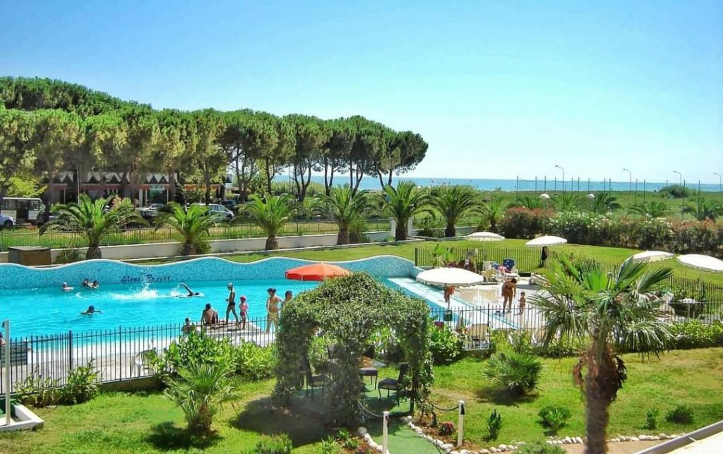 Piscina Elena Club Resort
